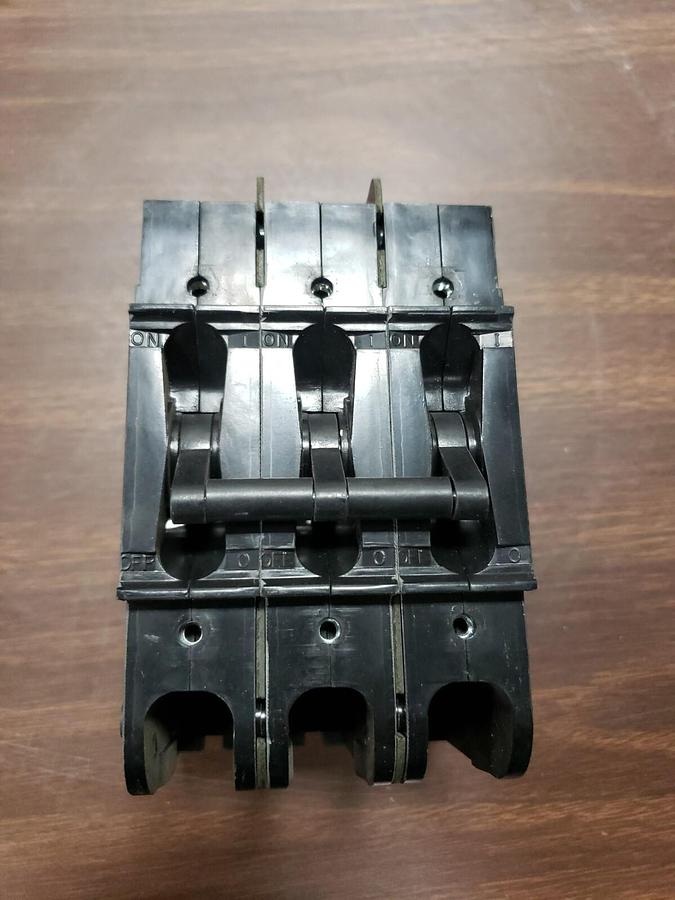 Used Heinemann CF3-233 Lot of 4 Group Circuit Breakers