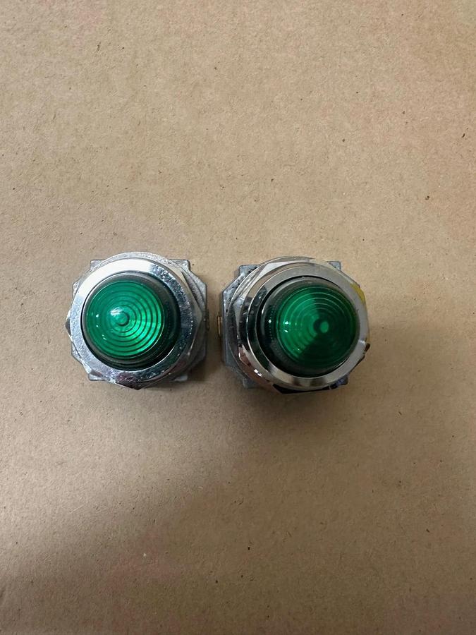 Used IDEC APD Green Pilot Light - Lot of 2