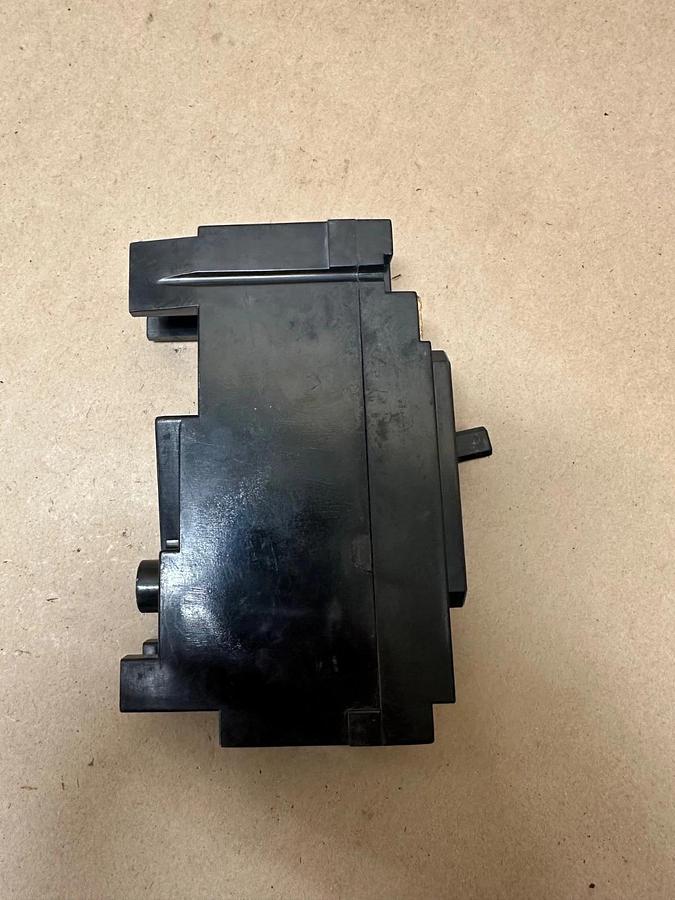 Used ITE EE1-H020 20A 1 Pole Circuit Breaker