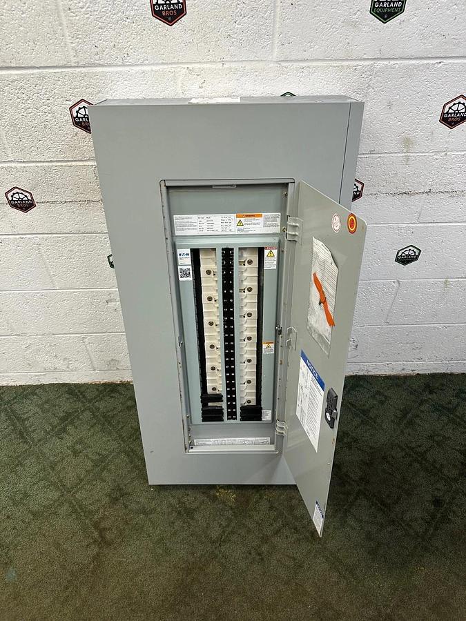 Used Eaton POW-R Line PRL2X Panel Board 480V 3 Phase 42 Slot System