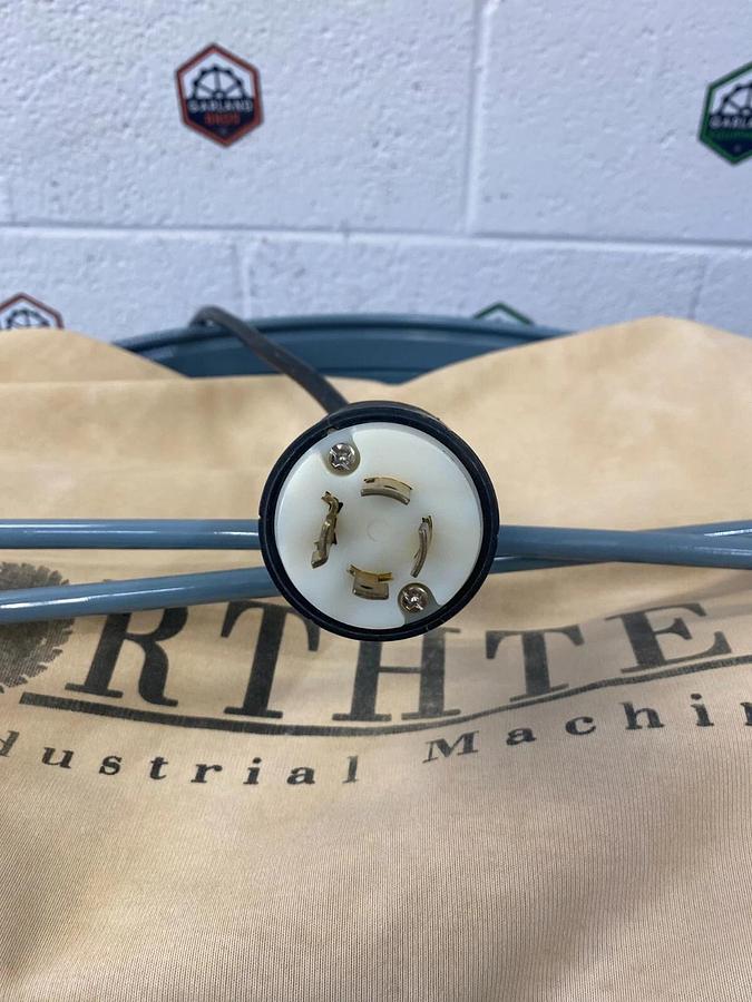 Used NorthTech Industrial Machinery NT-001-3 Dust Collector 2HP 3 ph 230/460V 2/4A