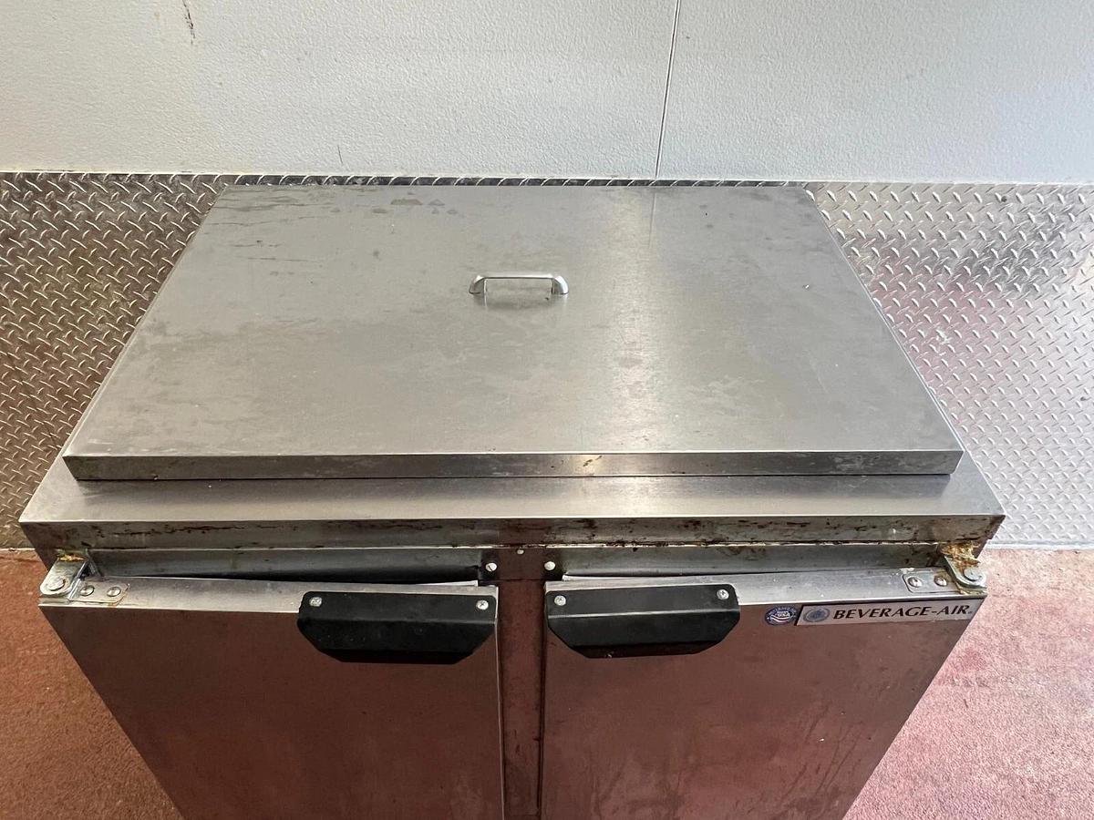 Used Beverage-Air Corp SPE36HC-15M-B0J 2 Door Fridge 1 Ph, 115VAC, 60Hz