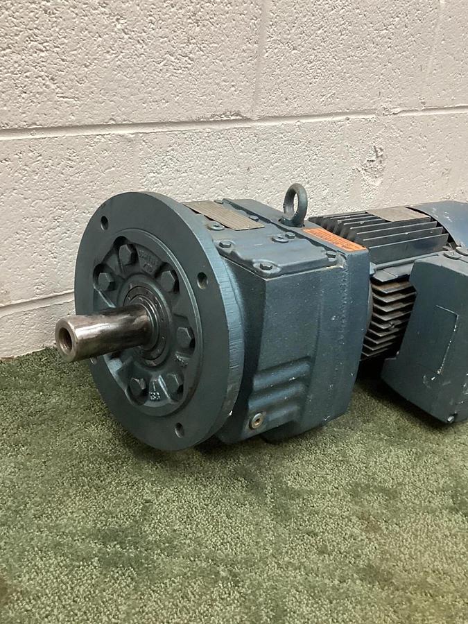 SEW-Eurodrive RF77DT100L4/BMG/MM30 Motor/Gearbox 880152201.06.06.001