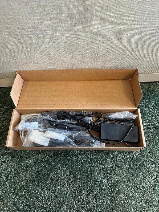 Used Canvys PC21037R Display 21.5” TFT LCD Monitor *NEW*