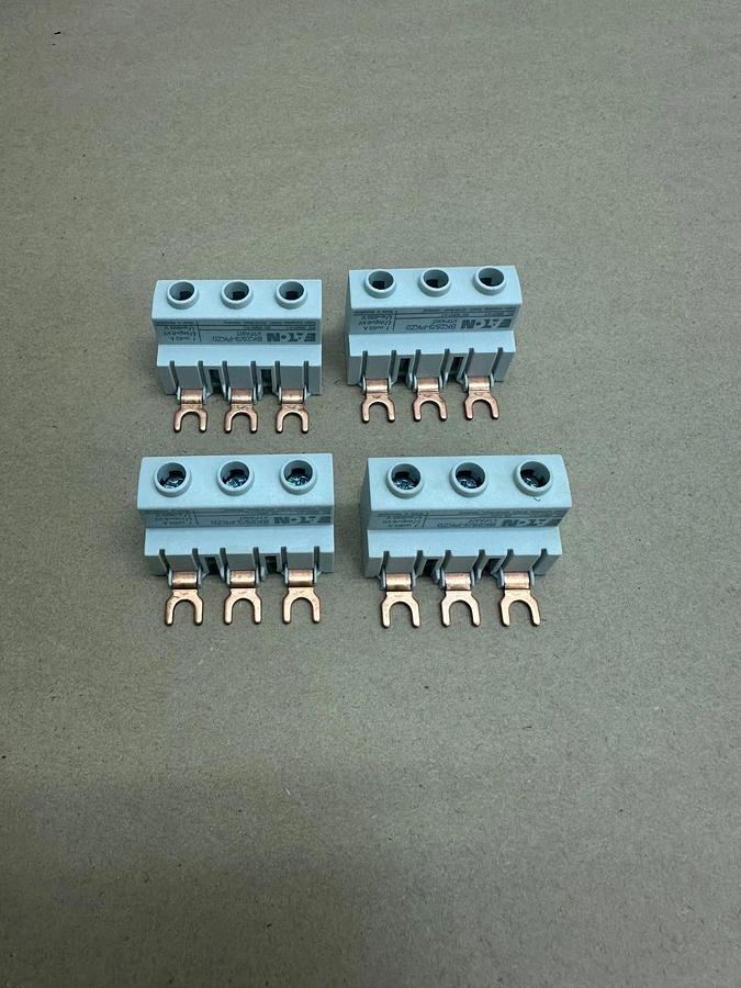 Used Eaton XTPAXIT BK25/3-PKZ0 Incoming Terminal *NEW* (Qty 4 in Box)