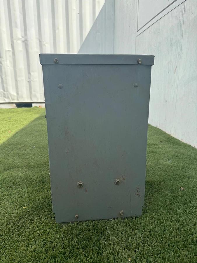 Used Challenger 751-LP3 4 Drive Isolation Transformer 460Δ-460 Y/266V, 3 Phase 7.5KVA
