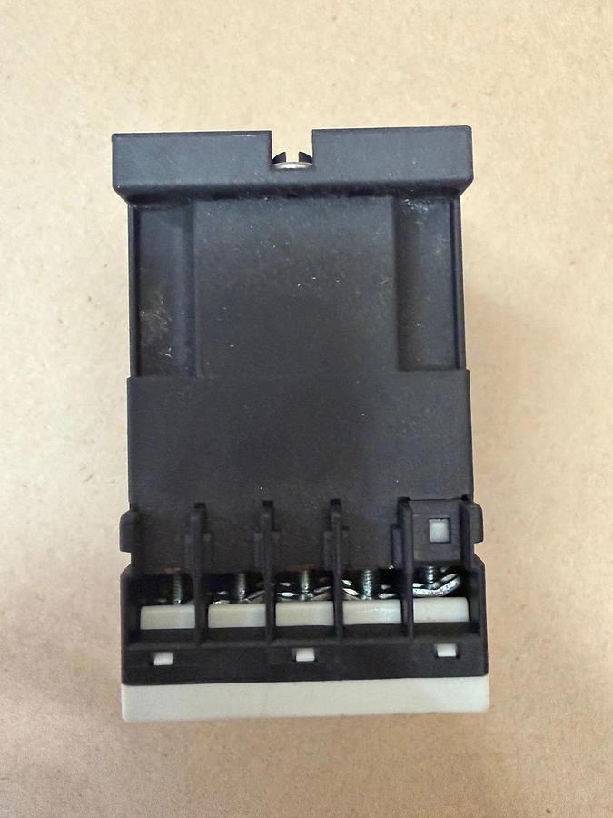 Used Siemens 3RH1140-1AK60 Contactor Relay - Lot of 5
