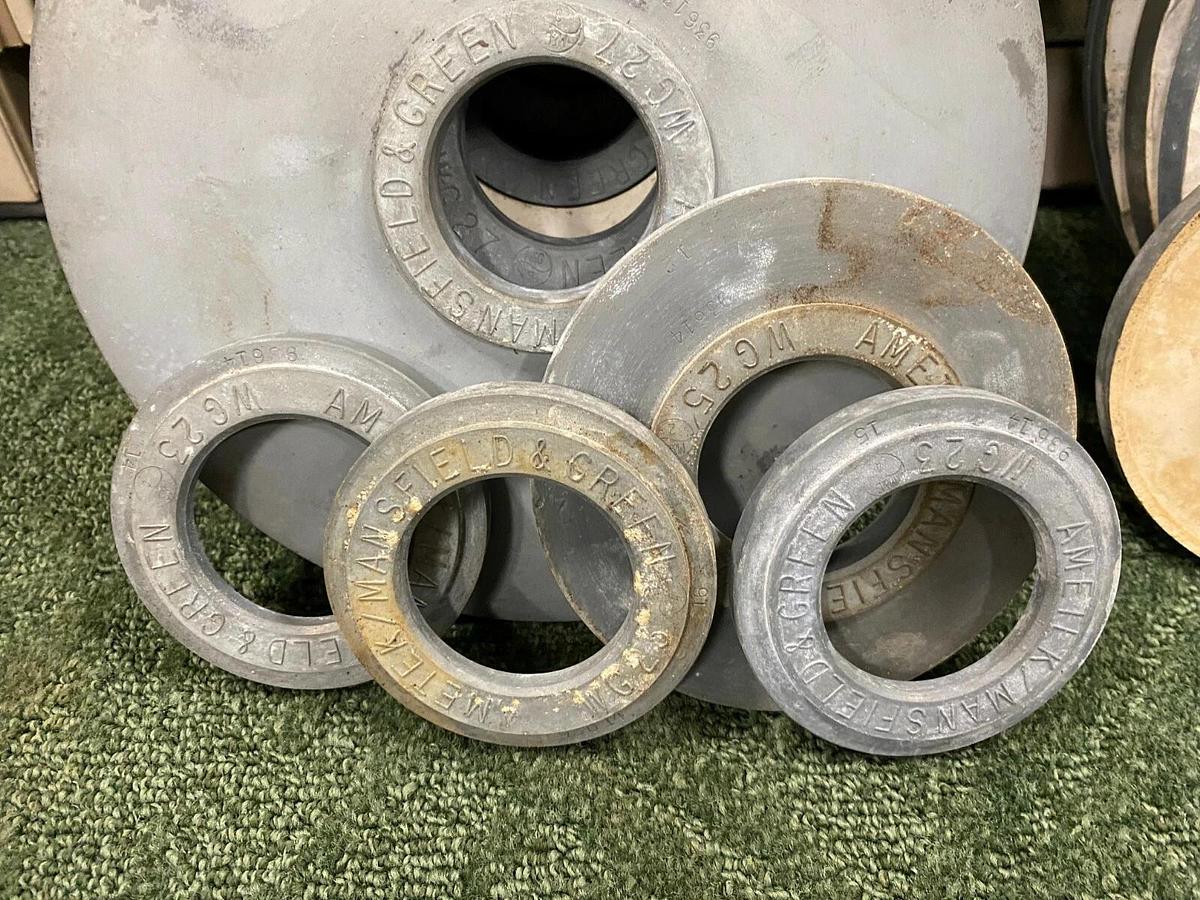 Used Ametek WG-10-1 Dead Weight Gage Tester w/ 16 Additional Weights, 10-100 PSI