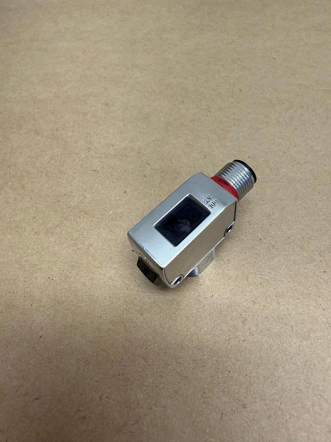 Used Keyence PR-G61CBD Photoelectric Sensor