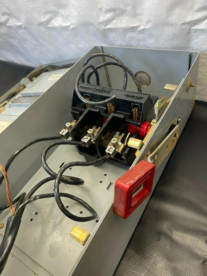 Used General Electric THN3362JW Safety Switch Model: 10, 60 Amp