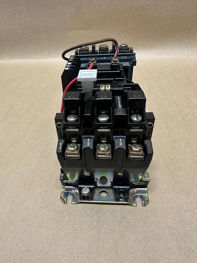 Used Allen Bradley 509-AOD NEMA Size 0 Motor