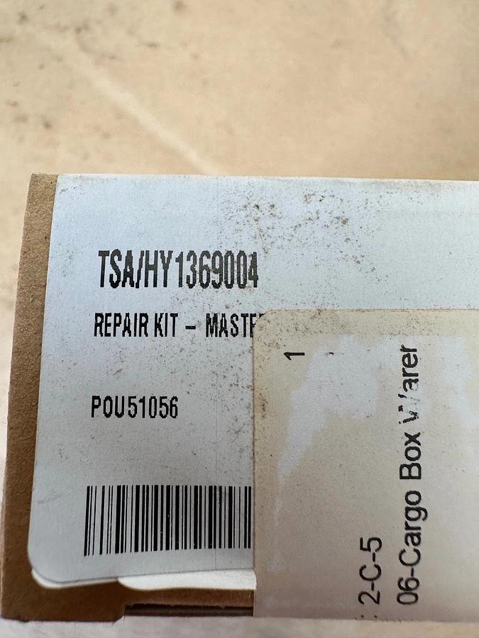 Used Hyster HY1369004 Repair Kit *FACTORY SEALED*