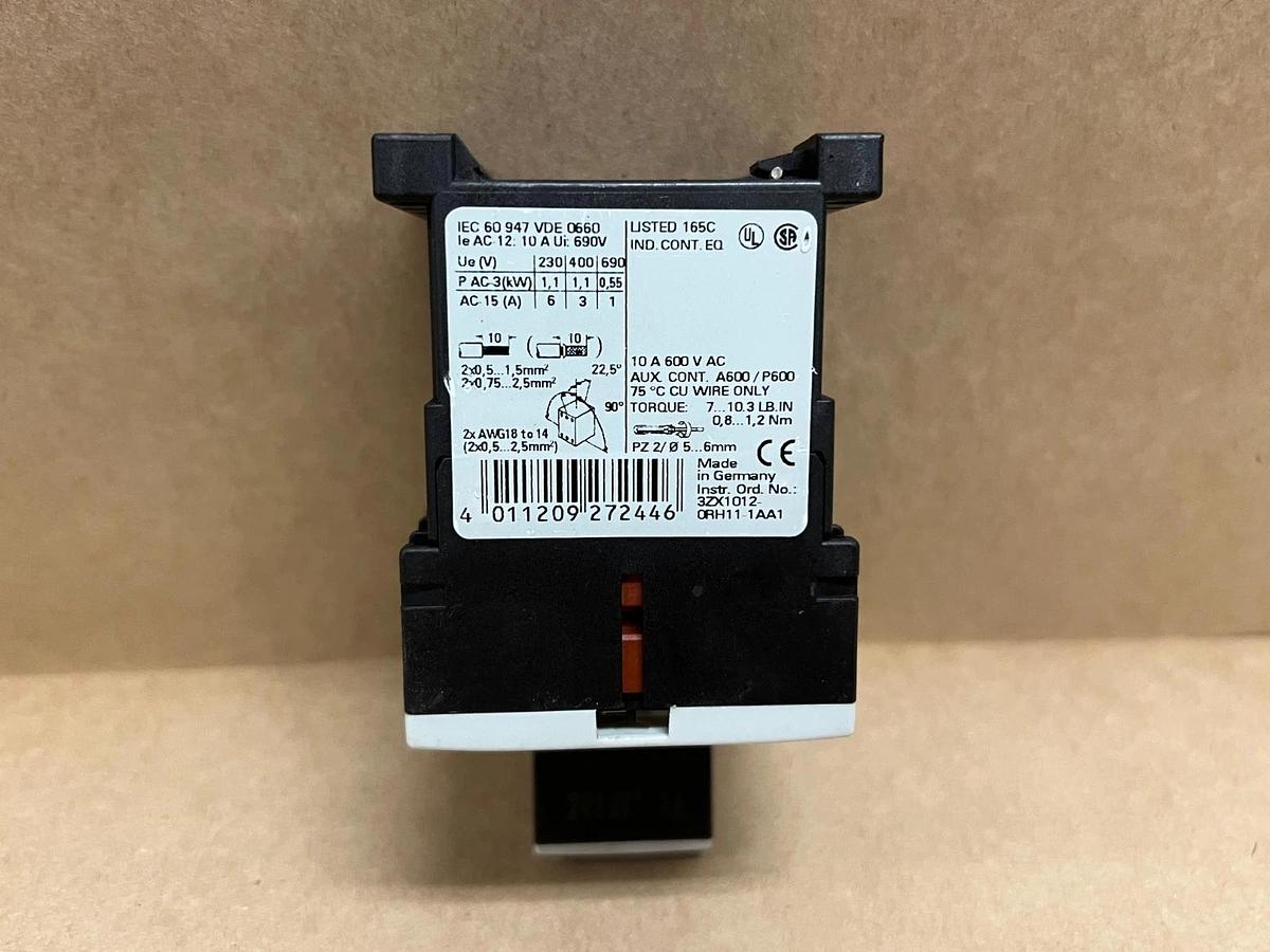 Used Siemens 3RH1122-1AP00 Contactor w/ 3RT1916 Surge Suppressor - Lot of 4