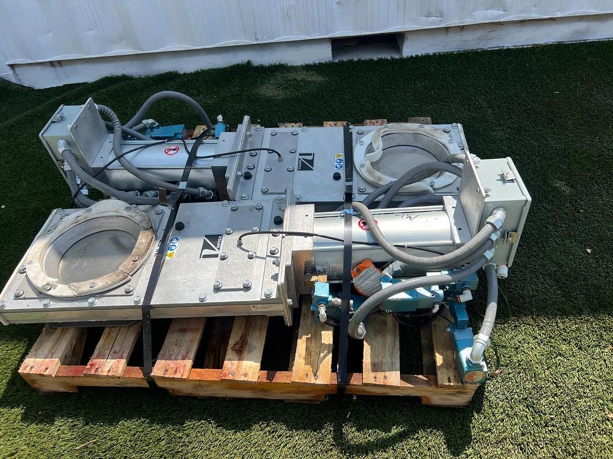 Used Salina Vortex 10" JA10V1-WS1 Clear Action Gate w/ DVCM6X10.5-MG Cylinder