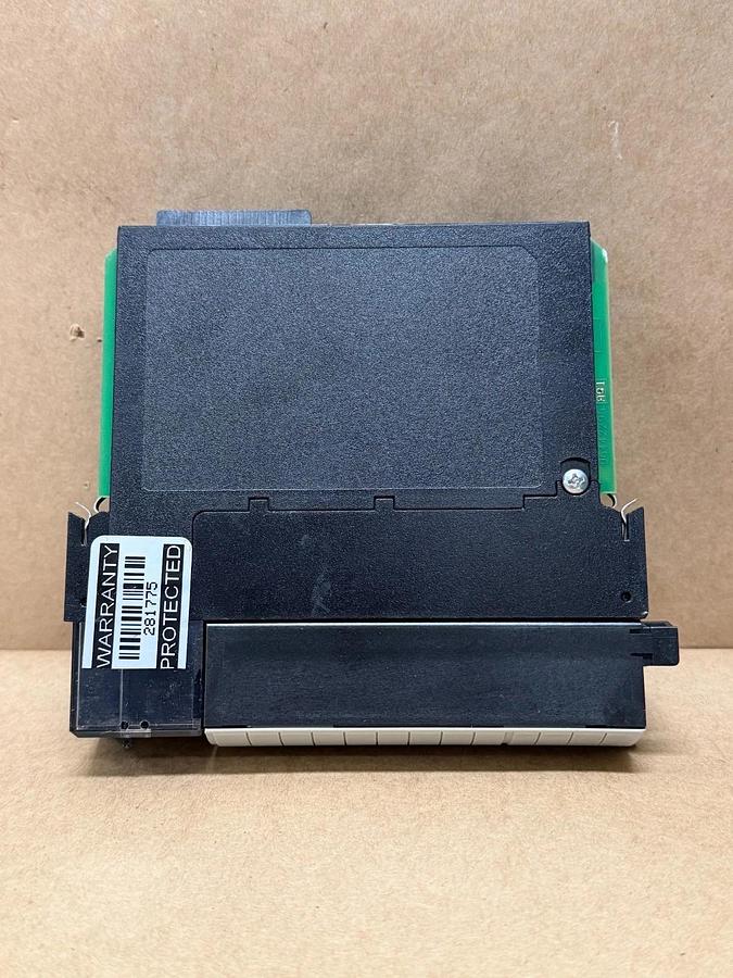 Used Allen Bradley 1756-OB16E/A DC Output Module P01