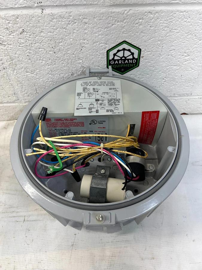 Crouse-Hinds DMVS2A150GP/MT-LX Model M9 Champ DMV Series Lighting Fixture 150W