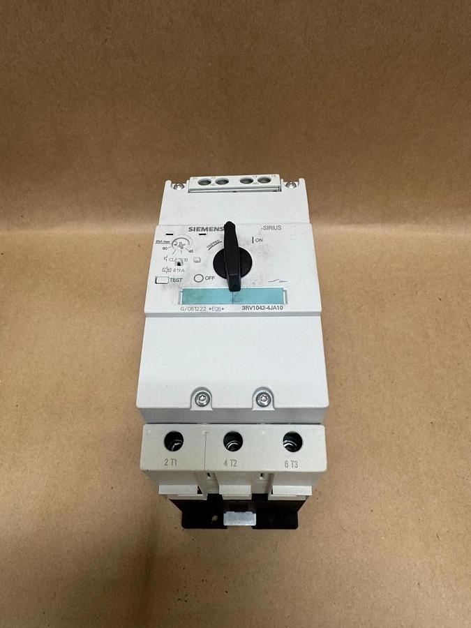 Used Siemens 3RV1042-4JA10 3 Pole Motor Protection Circuit Breaker