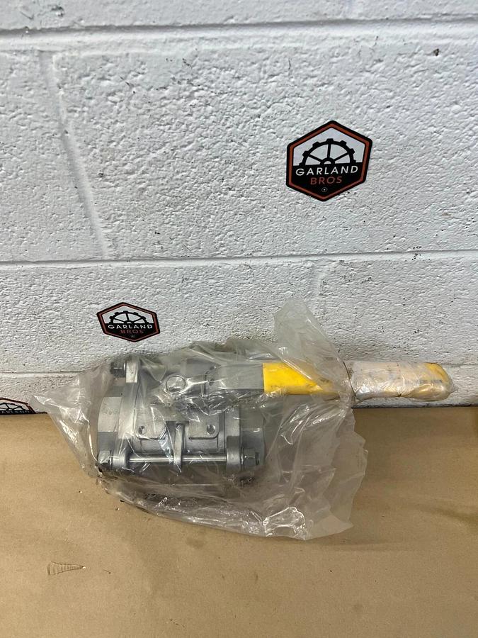 Used 4” Stainless Steel Ball Valve 26919824, 100 WOG, 3-316