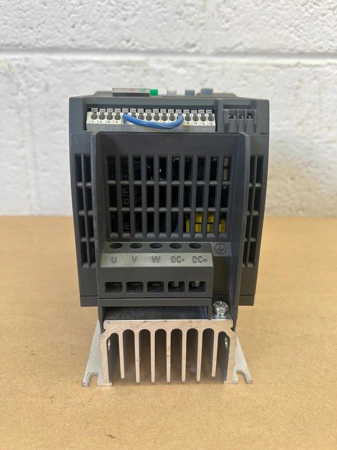 Used Siemens 6SL3210-5BE17-5UV0 1 Hp Sinamics V20 Inverter Drive
