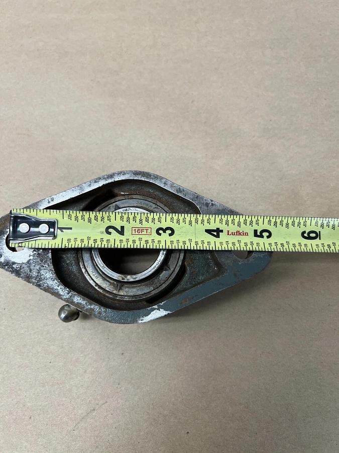 Used NTN FL206J 2 Bolt Flange Bearing With UC206-104 Bearing 1.25” Bore