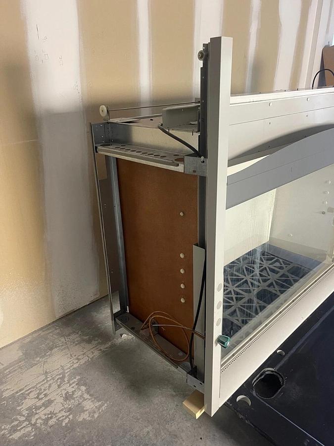 Used LabConco 10050000010814 Laboratory Fume Hood w/ Bench Top