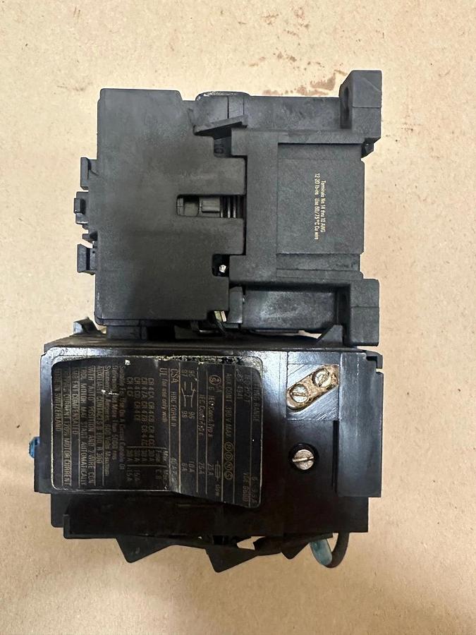 Used General Electric CR4CA Contactor w/ IEC 292-1 Starter