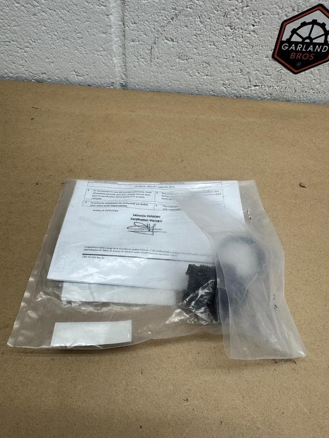 Used Appleton 2350C69698 Obturateur dia.30MM *FACTORY SEALED*