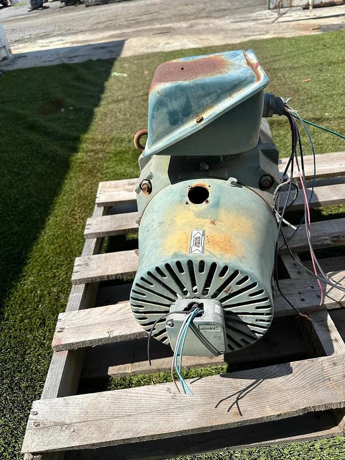 Used Reliance Electric P21L1313B 10Hp Motor @ 2345 Rpm, 460V, 3 Phase, 80Hz