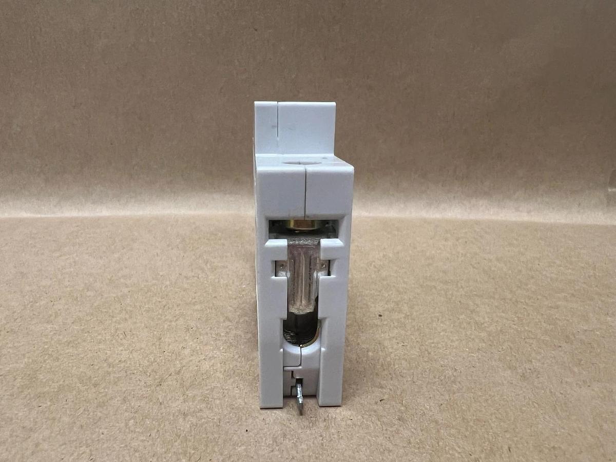 Used Siemens 5SX21 C4, 230/400V, Circuit Breaker - Lot of 7