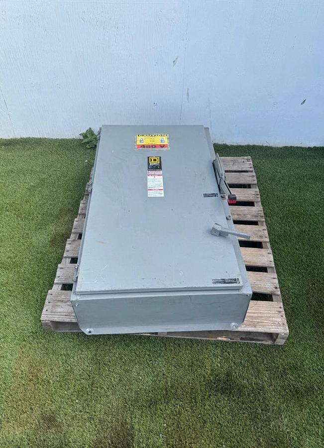 Used Square D HU365AWK 400A Safety Switch, 600VAC, Series E2