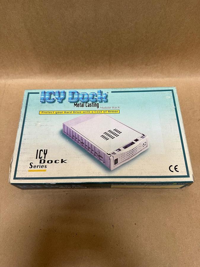 Used ICY Dock SCA 2 Metal Casting Mobile Rack w/ Fail Alarm *NEW*
