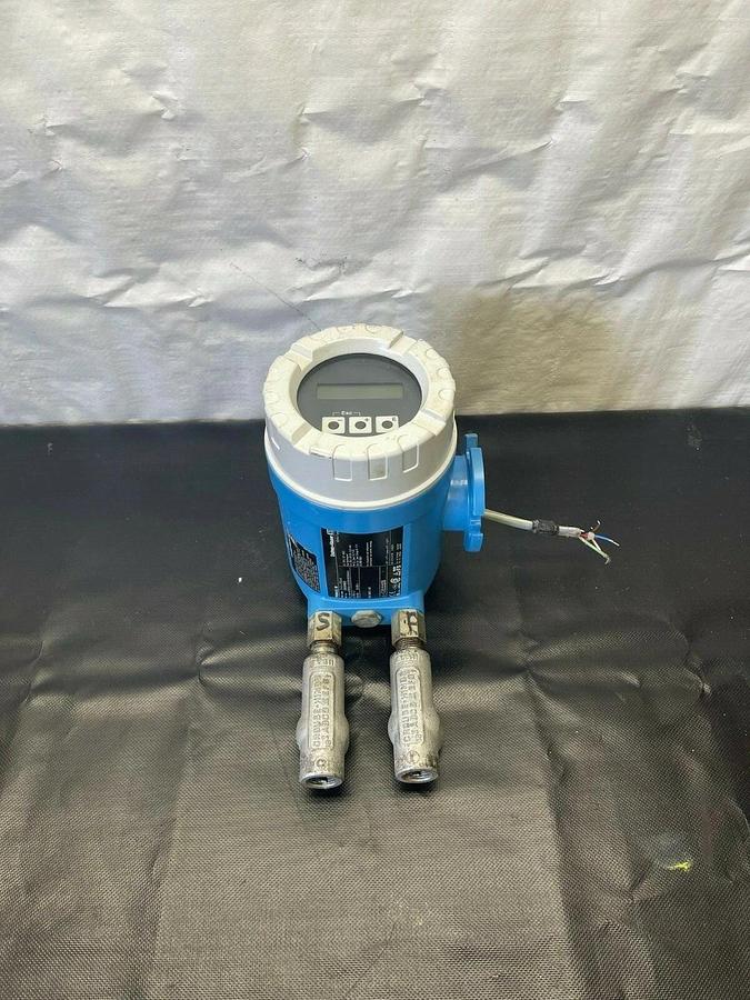 Used Endress+Hauser 80A04-27D4/0 Pressure Transmitter, Digital Flow Meter