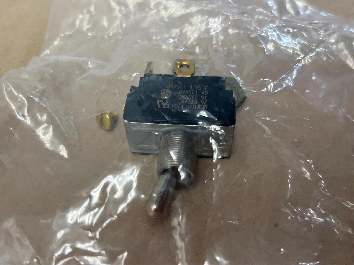 Used Cole Hersee Heavy Duty On-Off Momentary On Toggle Switch - Lot of 4