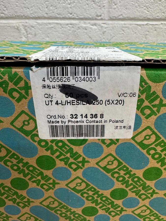 Phoenix Contact 4-L/HESILA 250 Terminal Block Feedthrough, QTY 64 *NEW*