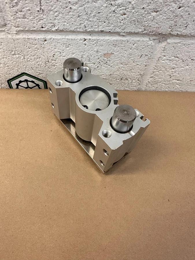 Used SMC - MGQM32-25 - Compact Guide Cylinder