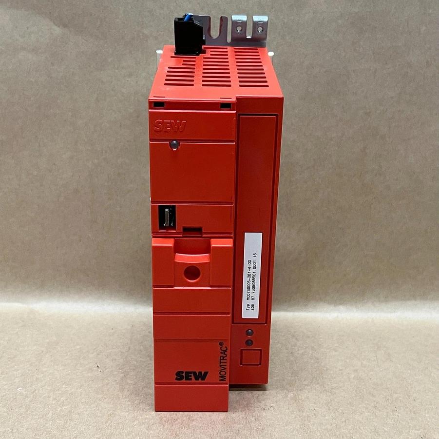 Used SEW Eurodrive MC07B0005-2B1-4-00 MOVITRAC B Inverter