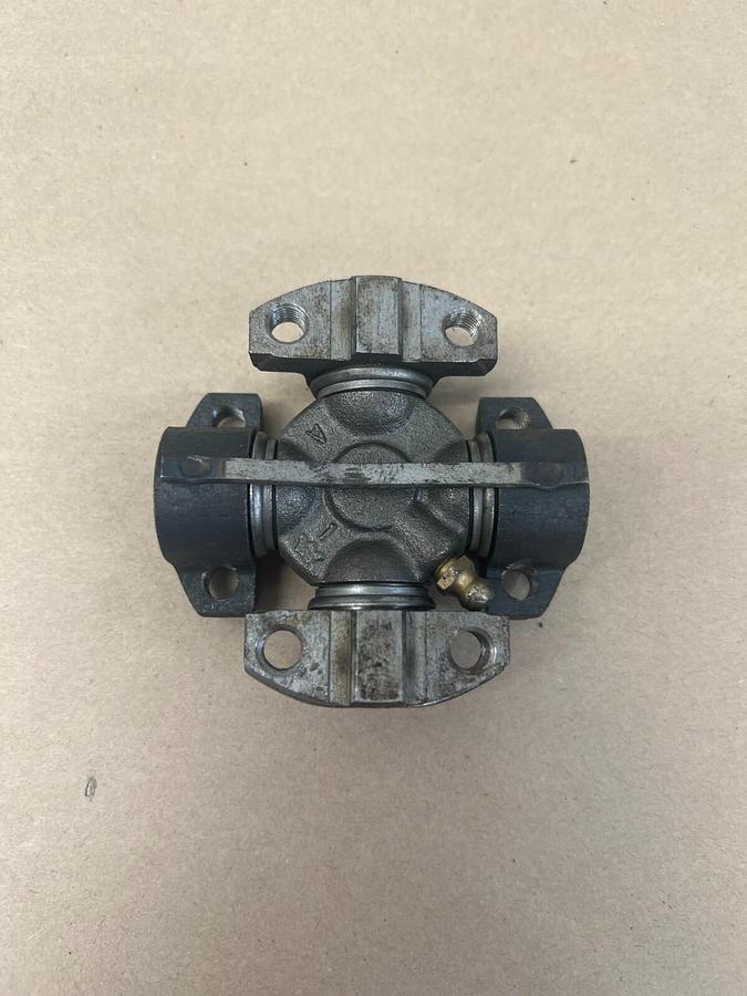 Neapco 1-2171 U-Joint, Forklift