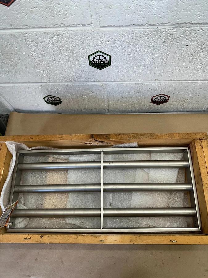 Used Eries RE6HP Grate Magnet, 8.5” x 21”, Tube Diameter 1” *NEW*