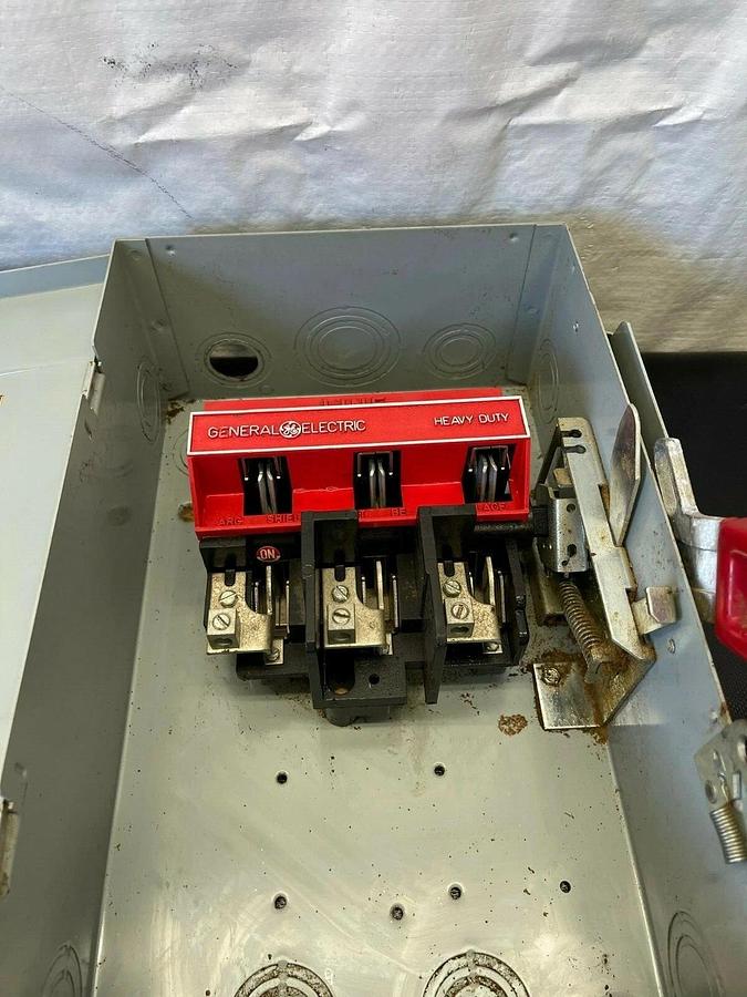 Used General Electric THN3362 MOD. 4 Heavy Duty Safety Switch, 60 Amp, 600VAC, 3-pole