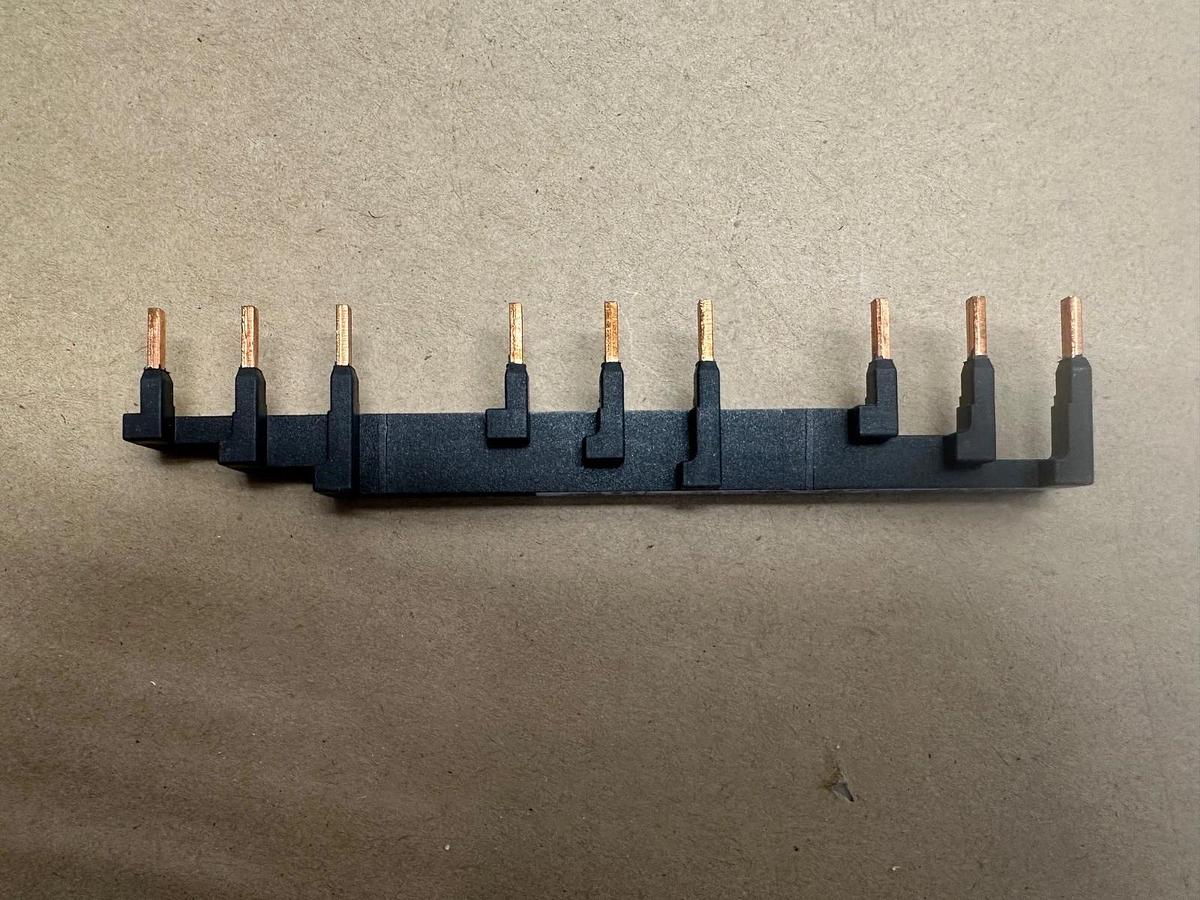 Used Allen Bradley 140M-C-W543N Compact BUSBAR *NEW*