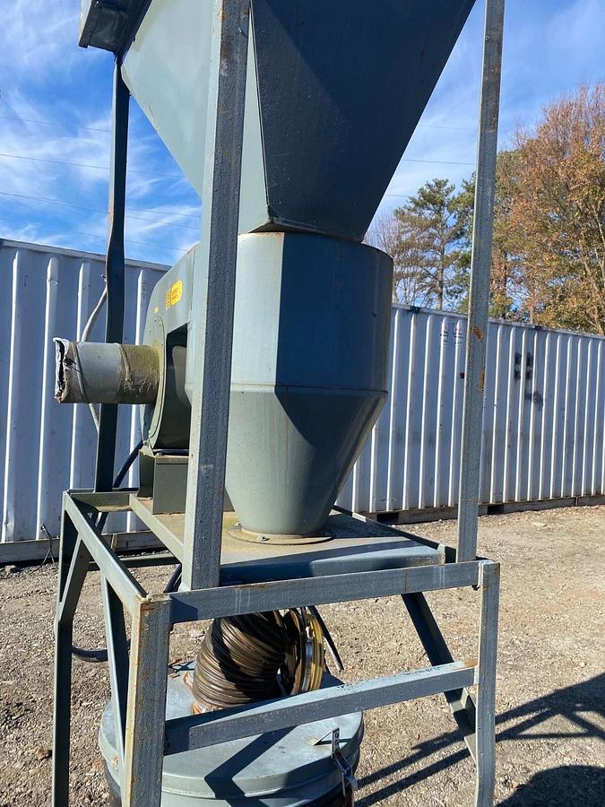 Used AGET Dustkop 11T51-D1-SP Dust Collection System, Baldor 1.5HP, 3500 RPM Electric