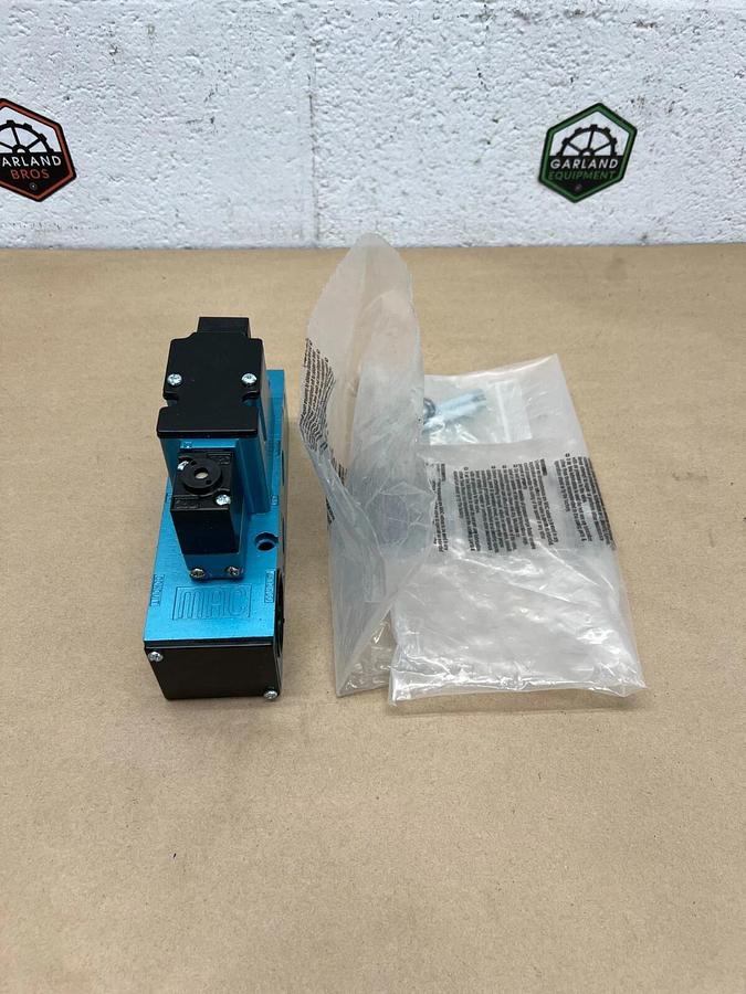 Used MAC 6211C-511-PM-111DA Valve Directional