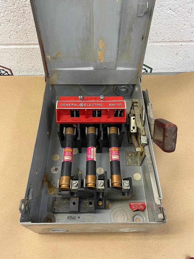 Used General Electric Heavy Duty Safety Switch, 30A, 600 VAC, HP 20