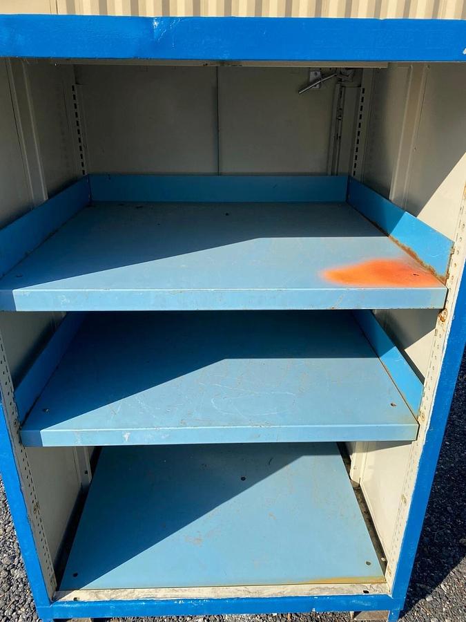 Used Stanley Vidmar 3 Shelf Heavy Duty Ind Tool Storage Cabinet W:30” D:27" H:44.25"