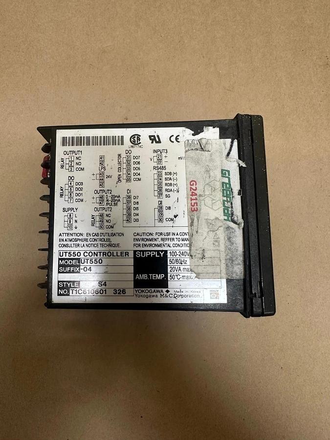 Used Yokogawa UT550 Temperature Controller