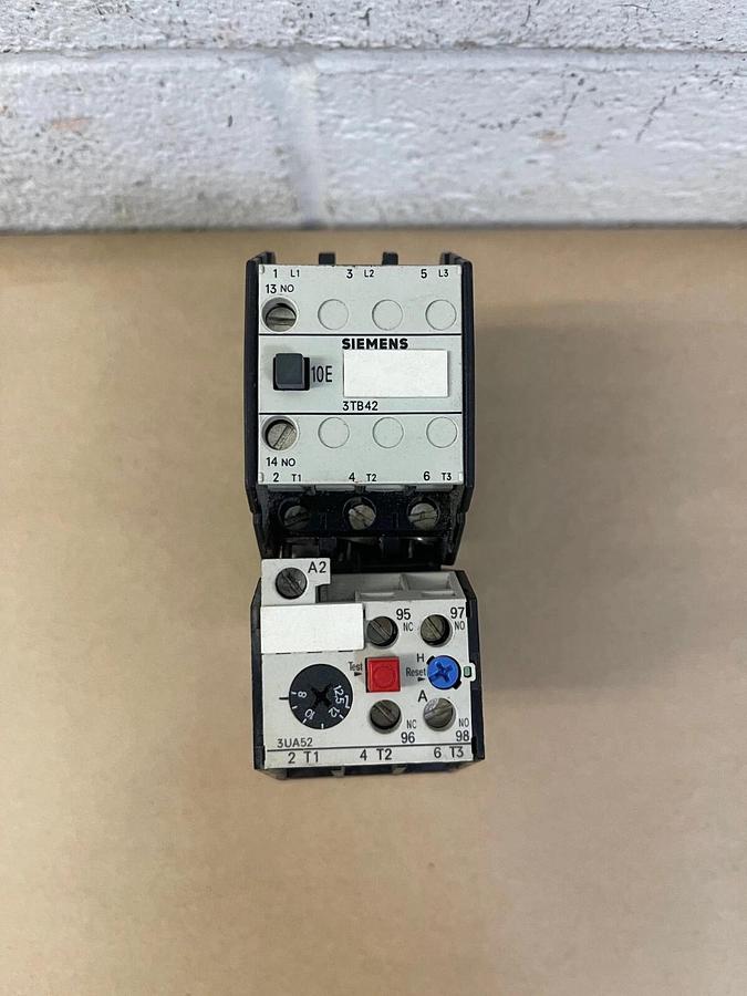 Used Siemens 3TB42 10-0B Contactor, 120 V Coil, 16A, w/ 3UA5200-1K Overload Relay