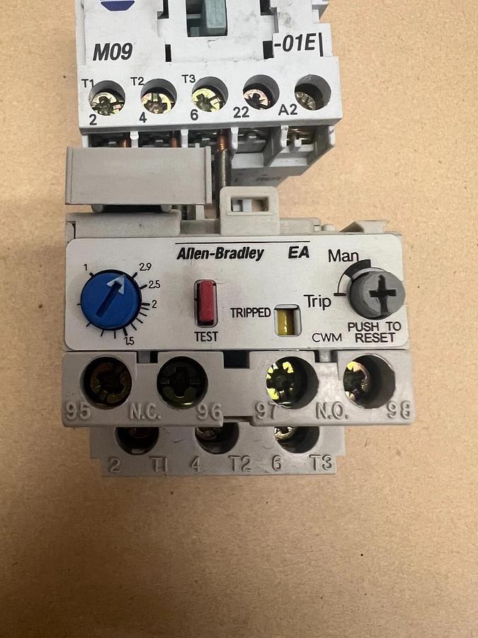 Used Allen Bradley 193-EA1DB/100-MO9NZ*31 Overload Relay w/ Starter