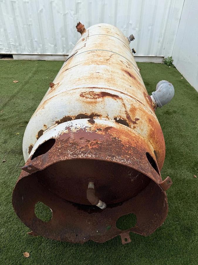 Used Steel FAB Pressure Tank M.A.W.P. 165PSI @ 450°F, M.D.M.T -20°F @ 165PSI, 475 Gal