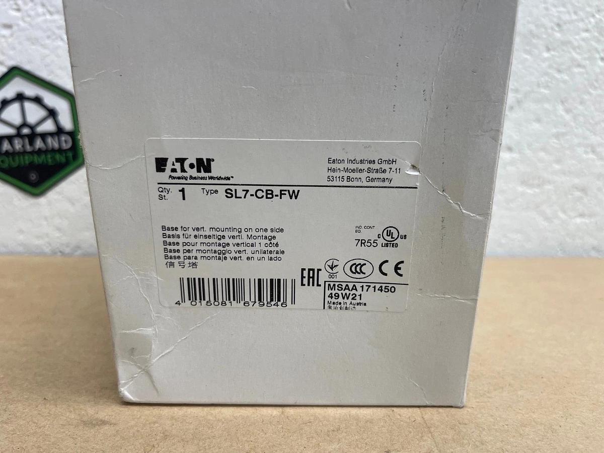 Used Eaton SL7-CB-FW Tower Light Base, Mounting Base *NEW*