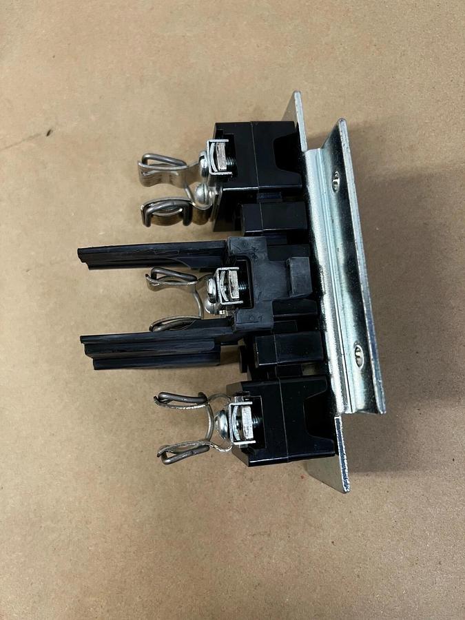 Used Allen Bradley 1494V-FS30 Fuse Block 30 Amp 600 Volts Series D